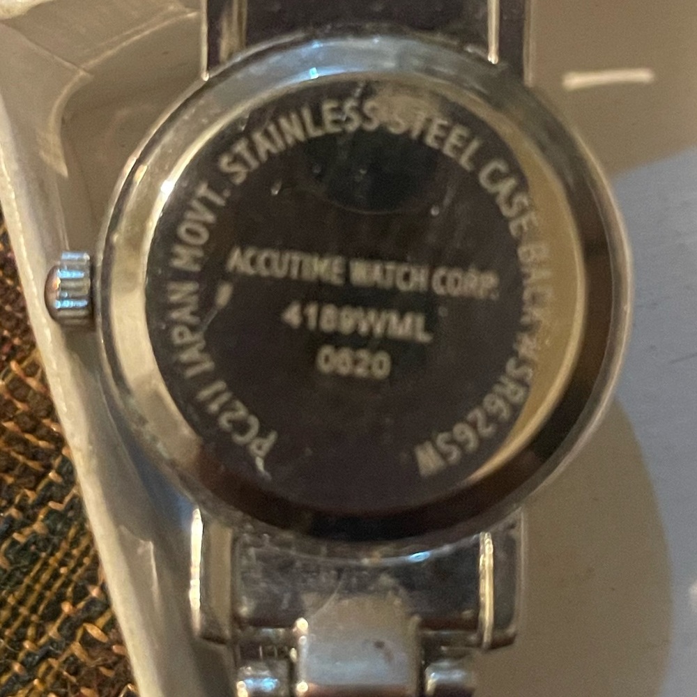 Watch - Picture 3 of 6